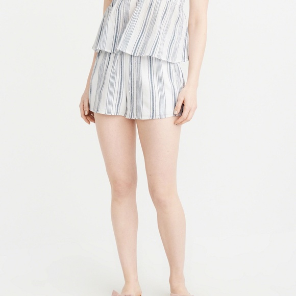 abercrombie EASY SHORTS - Picture 2 of 4